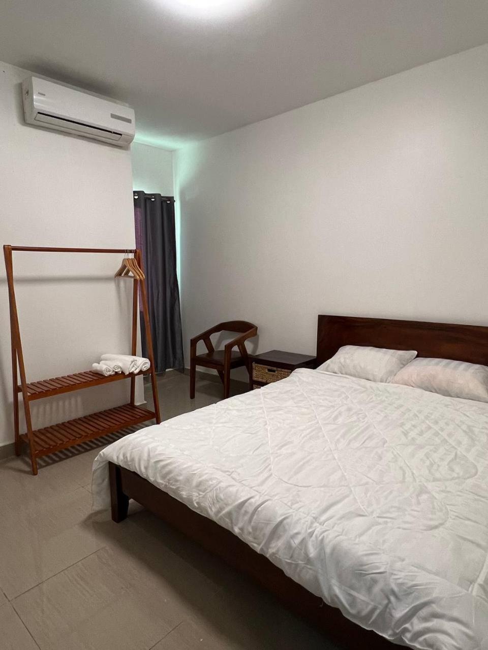 D32 Homestay Near Airport Behind Brown Coffee Airport Phnom Penh Exterior photo
